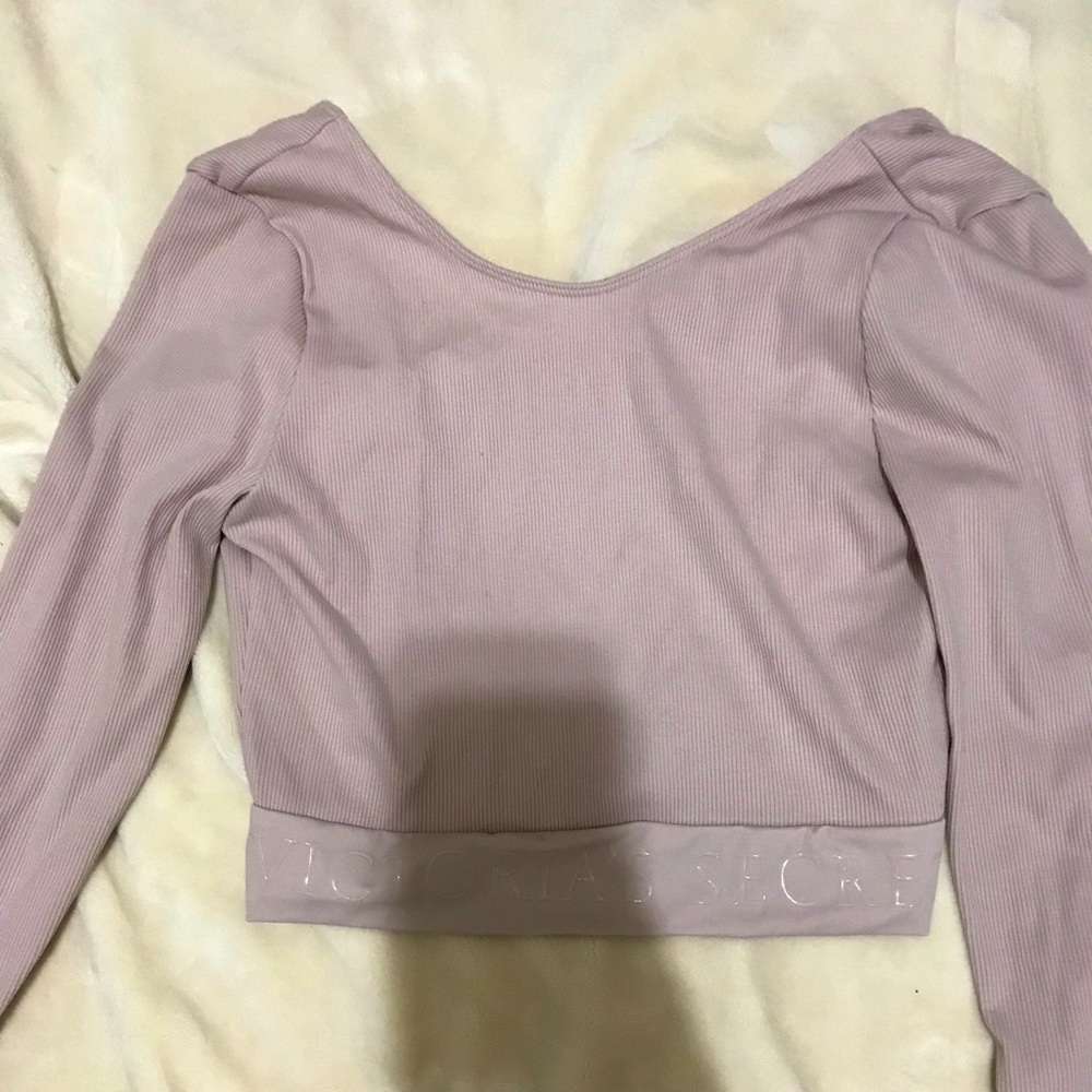VS workout crop top